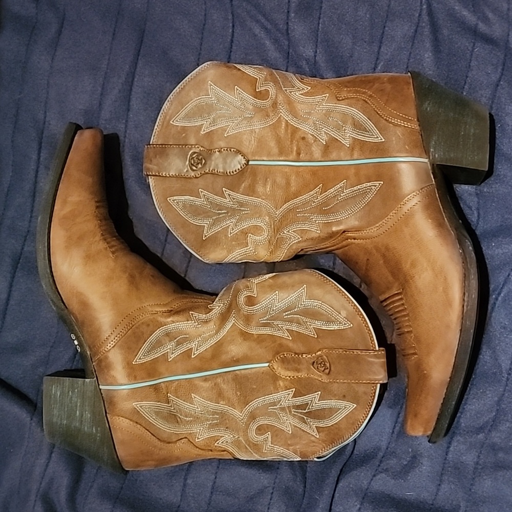Ariat Cowgirl Boots